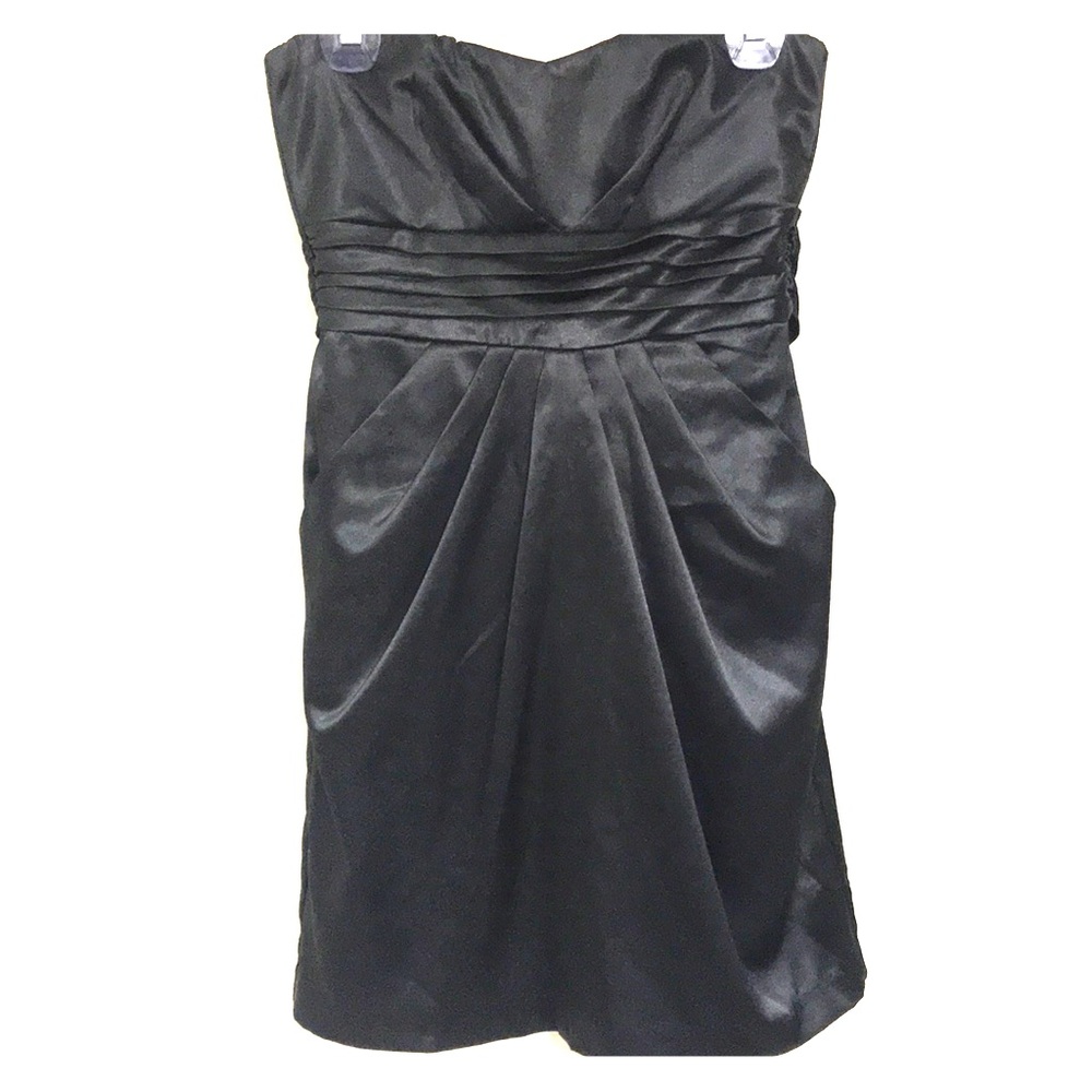 FINAL SALE!!! Teeze Me Classy little black dress.